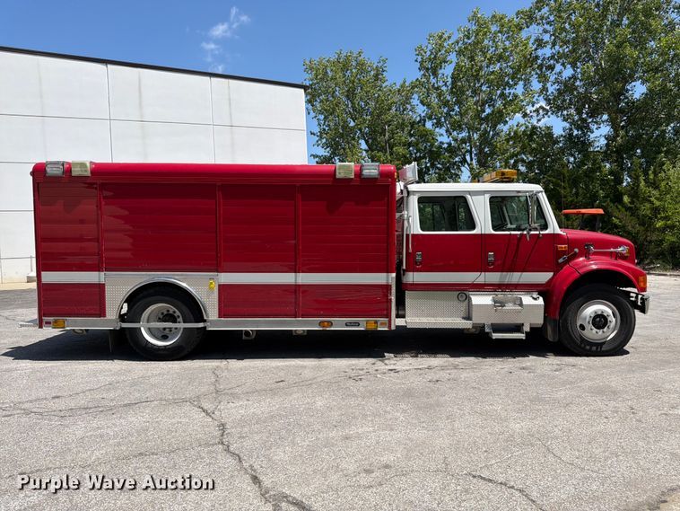 image for item FK3125 1999 International 4900 rescue vehicle