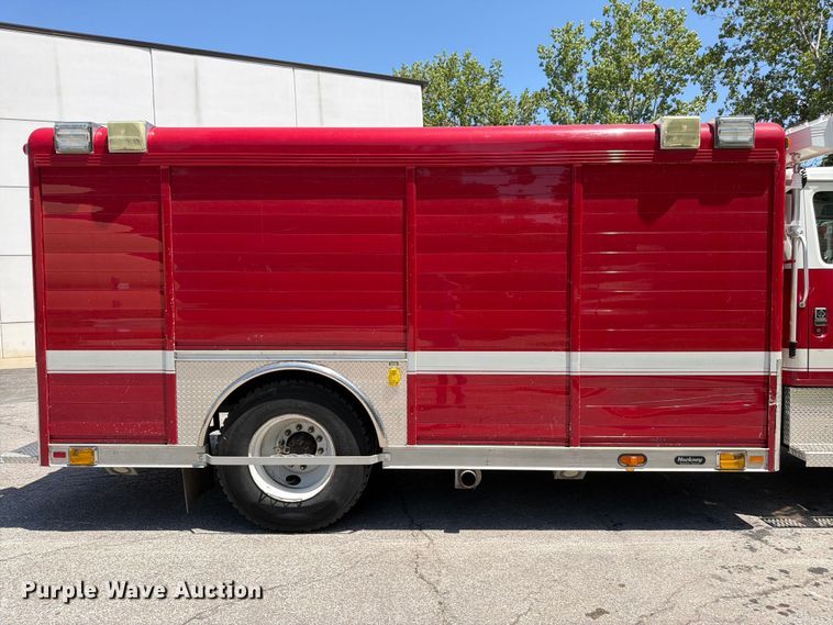 image for item FK3125 1999 International 4900 rescue vehicle