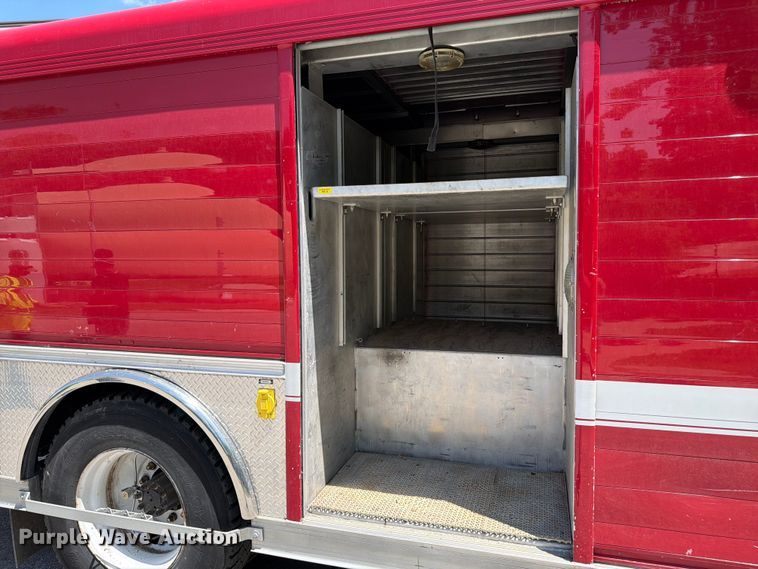 image for item FK3125 1999 International 4900 rescue vehicle