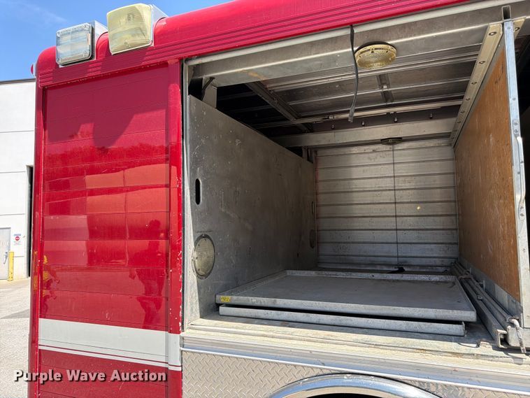 image for item FK3125 1999 International 4900 rescue vehicle