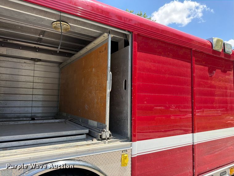 image for item FK3125 1999 International 4900 rescue vehicle
