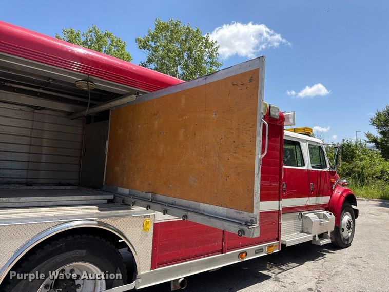 image for item FK3125 1999 International 4900 rescue vehicle