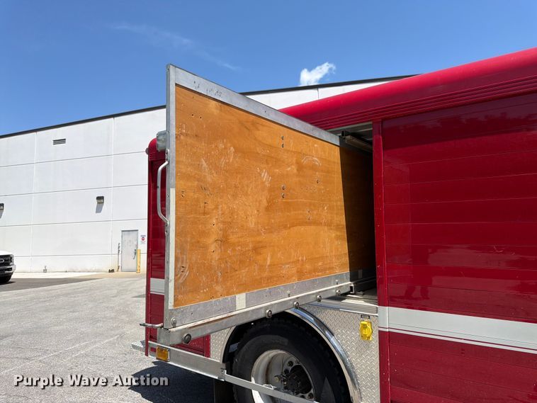 image for item FK3125 1999 International 4900 rescue vehicle