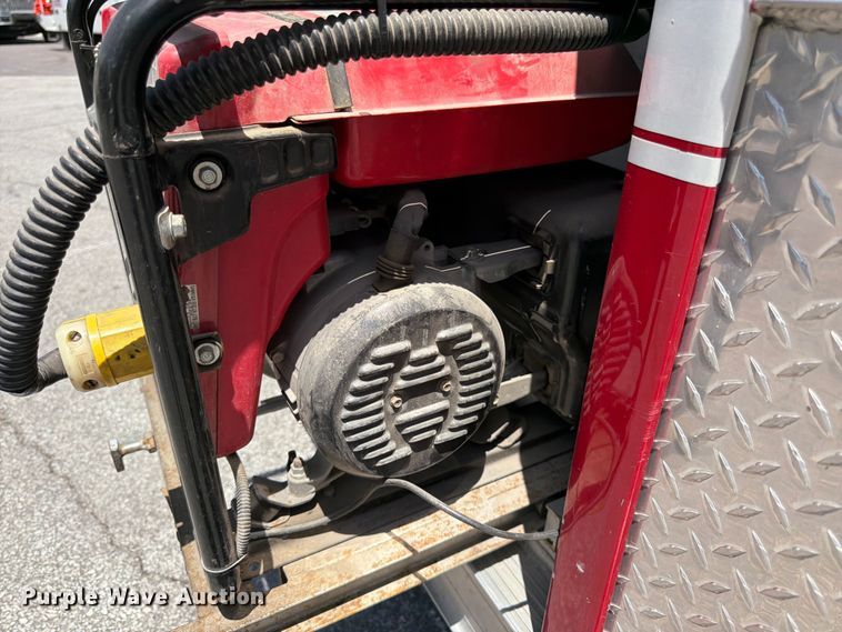 image for item FK3125 1999 International 4900 rescue vehicle