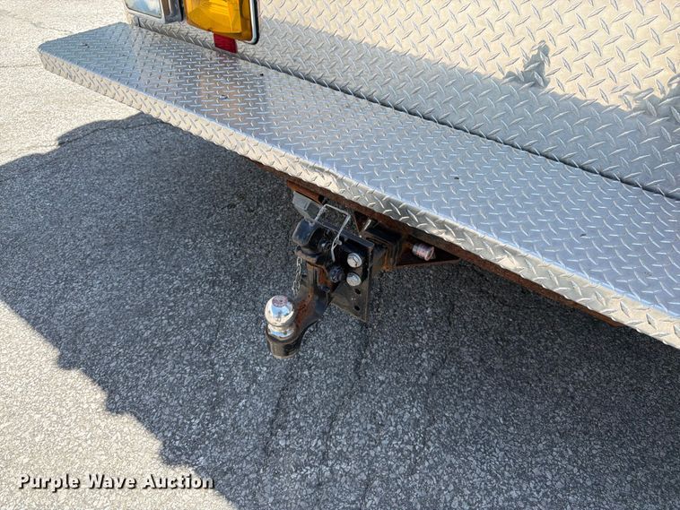 image for item FK3125 1999 International 4900 rescue vehicle