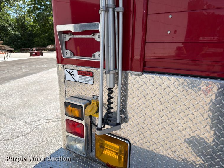 image for item FK3125 1999 International 4900 rescue vehicle