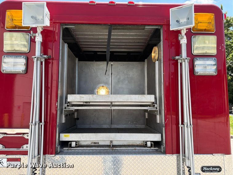 image for item FK3125 1999 International 4900 rescue vehicle