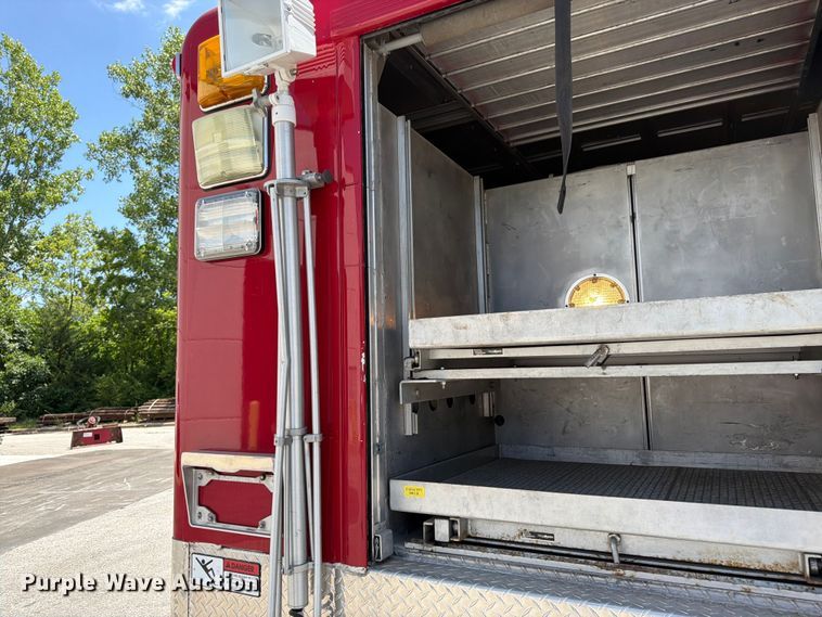 image for item FK3125 1999 International 4900 rescue vehicle