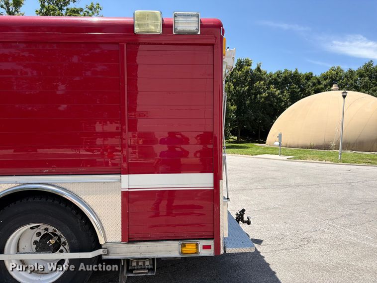 image for item FK3125 1999 International 4900 rescue vehicle