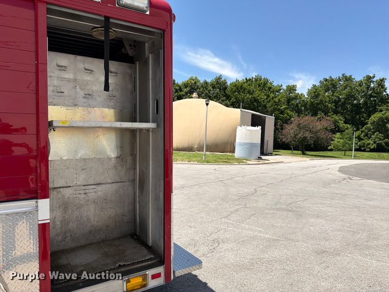 image for item FK3125 1999 International 4900 rescue vehicle