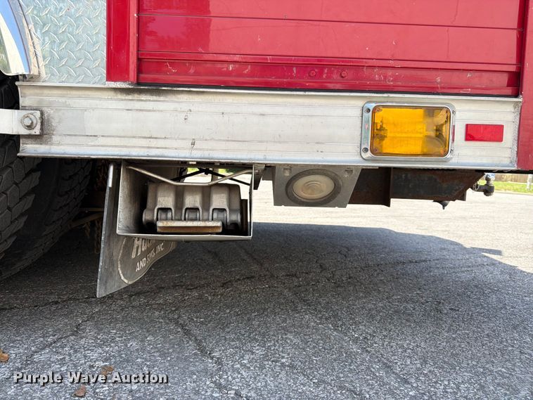 image for item FK3125 1999 International 4900 rescue vehicle