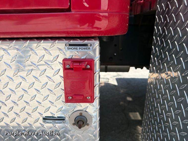 image for item FK3125 1999 International 4900 rescue vehicle