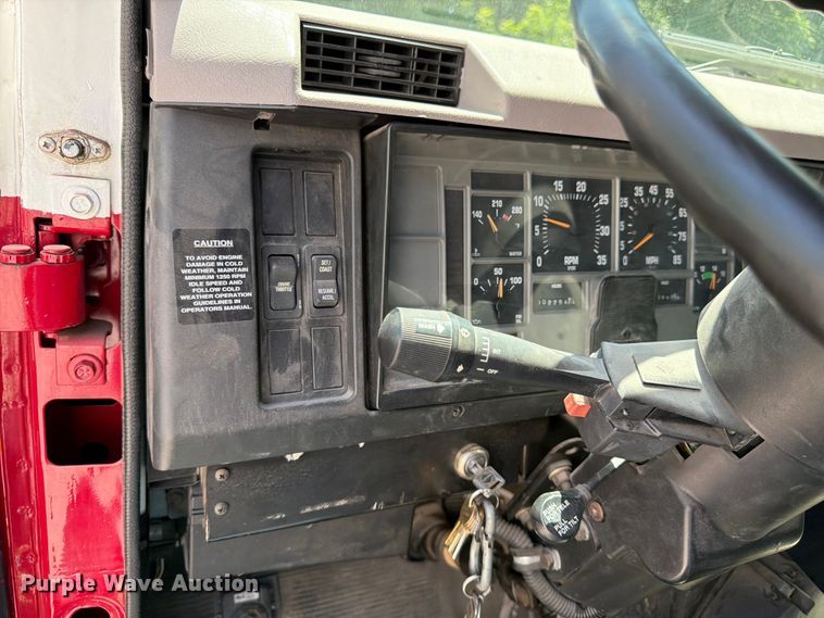 image for item FK3125 1999 International 4900 rescue vehicle