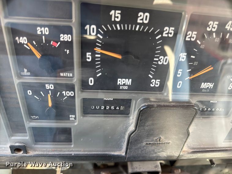 image for item FK3125 1999 International 4900 rescue vehicle