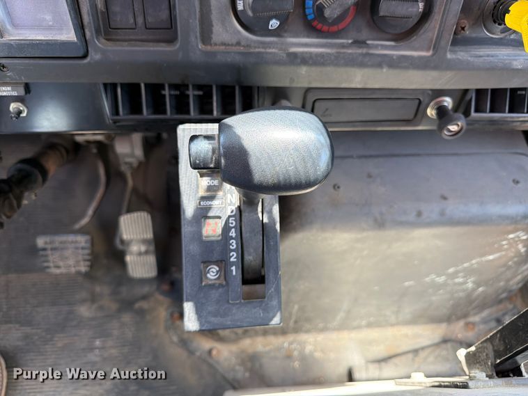 image for item FK3125 1999 International 4900 rescue vehicle