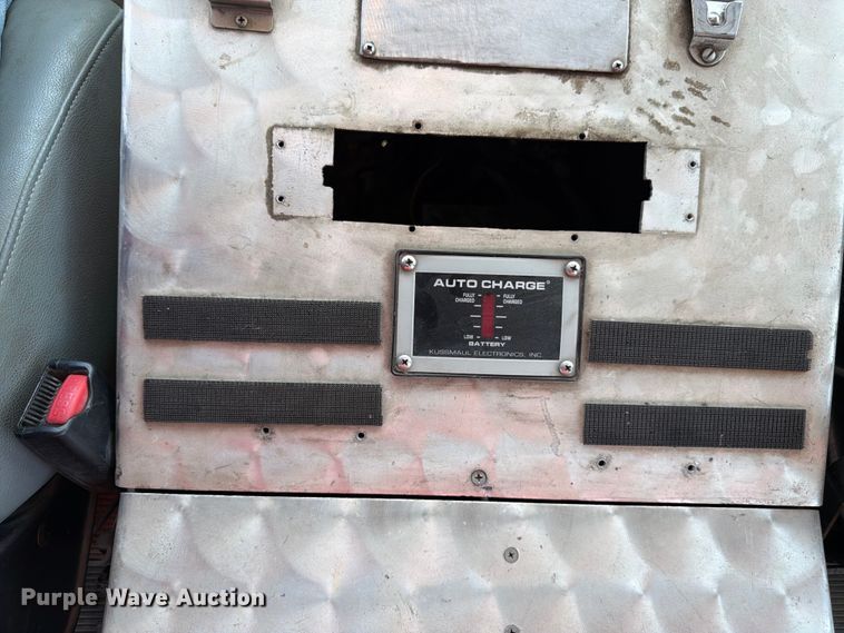image for item FK3125 1999 International 4900 rescue vehicle