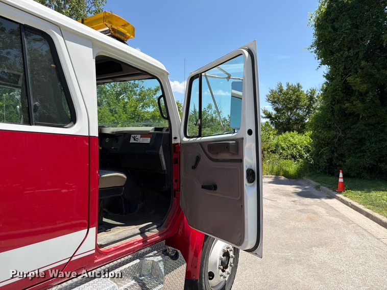 image for item FK3125 1999 International 4900 rescue vehicle