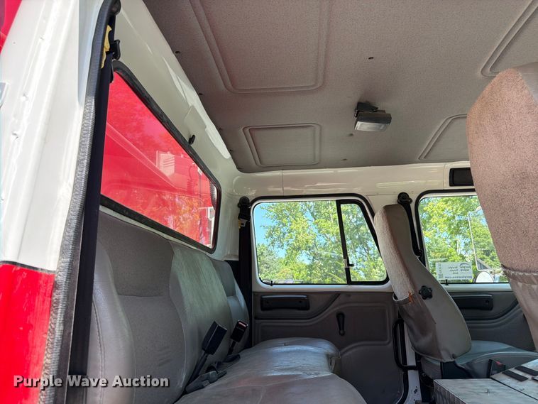 image for item FK3125 1999 International 4900 rescue vehicle
