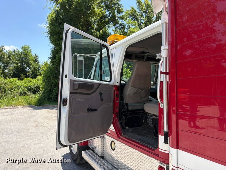 image for item FK3125 1999 International 4900 rescue vehicle