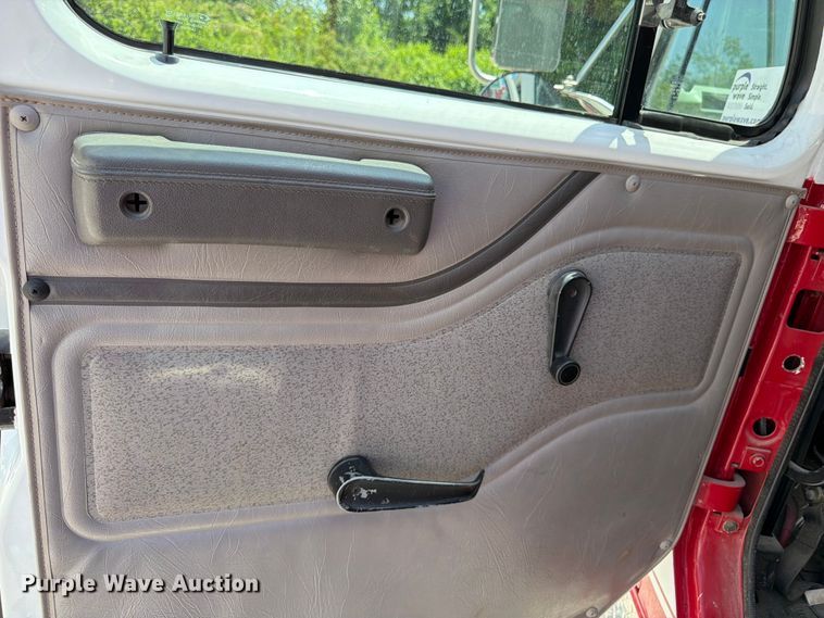 image for item FK3125 1999 International 4900 rescue vehicle