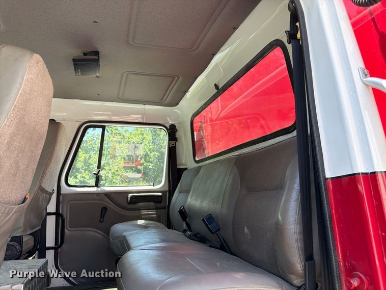 image for item FK3125 1999 International 4900 rescue vehicle