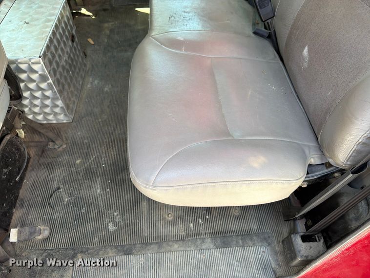image for item FK3125 1999 International 4900 rescue vehicle