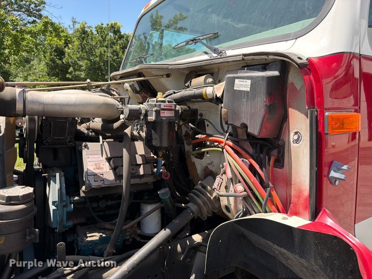 image for item FK3125 1999 International 4900 rescue vehicle