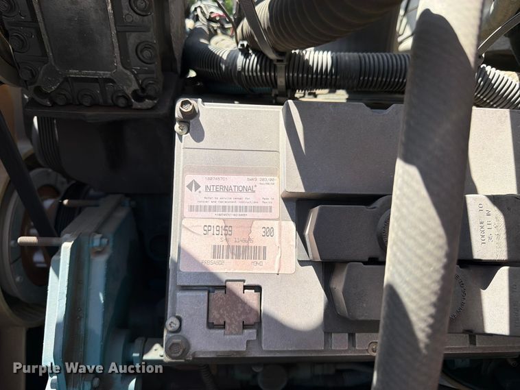 image for item FK3125 1999 International 4900 rescue vehicle