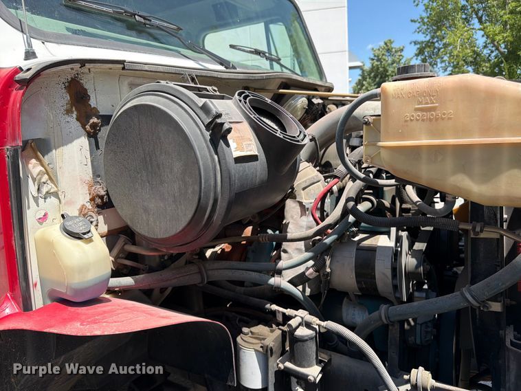 image for item FK3125 1999 International 4900 rescue vehicle