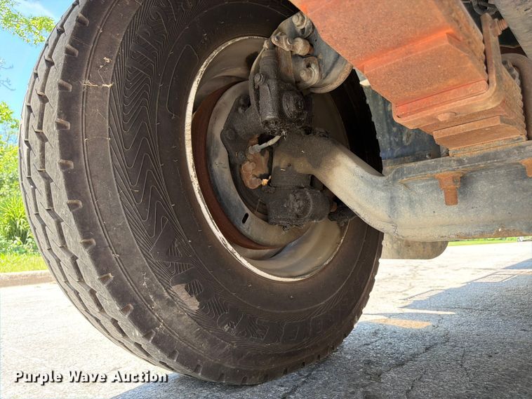 image for item FK3125 1999 International 4900 rescue vehicle