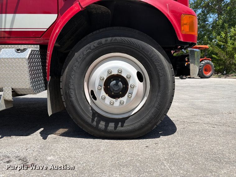 image for item FK3125 1999 International 4900 rescue vehicle