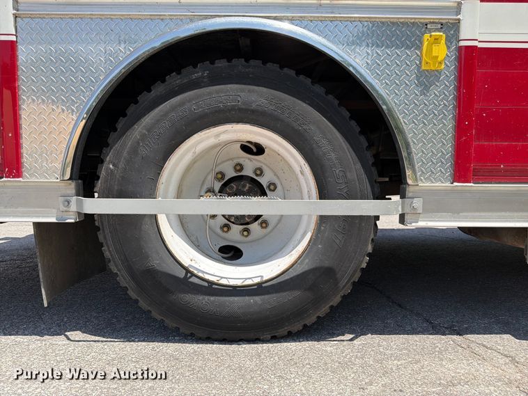 image for item FK3125 1999 International 4900 rescue vehicle