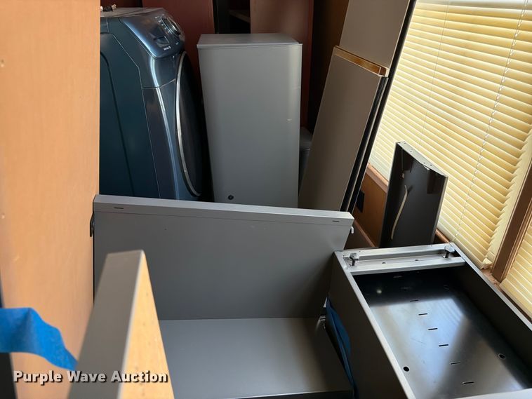 image for item FK3127 Office equipment