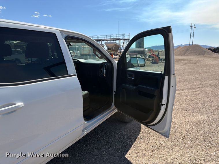 image for item FK4506 2015 Chevrolet Silverado Crew Cab pickup truck