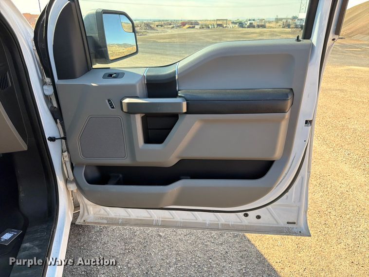 image for item FK4507 2016 Ford F-150 Crew Cab pickup truck