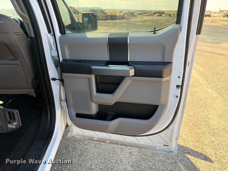 image for item FK4507 2016 Ford F-150 Crew Cab pickup truck