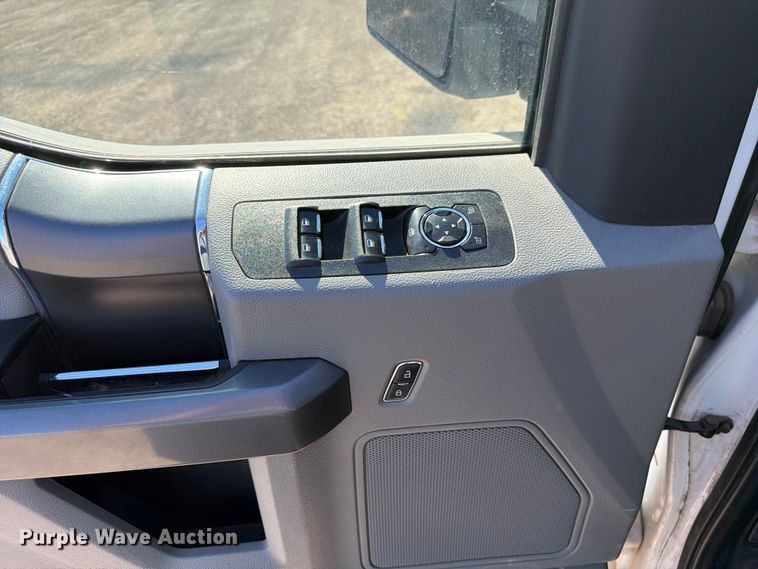 image for item FK4508 2020 Ford F-150 Crew Cab pickup truck