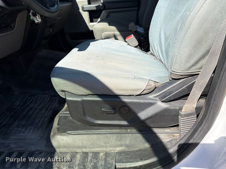 image for item FK4510 2019 Ford F-150 Crew Cab pickup truck