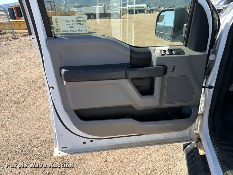 image for item FK4511 2019 Ford F-150 Crew Cab pickup truck