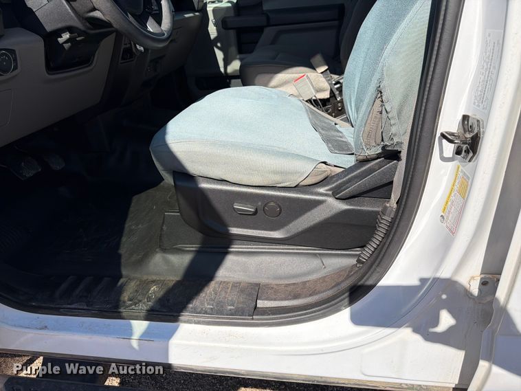 image for item FK4511 2019 Ford F-150 Crew Cab pickup truck