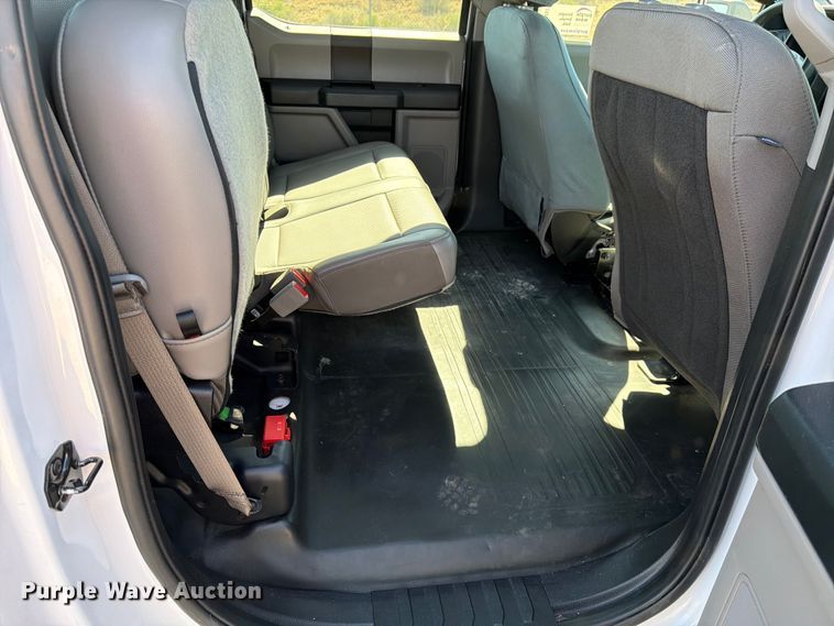 image for item FK4511 2019 Ford F-150 Crew Cab pickup truck