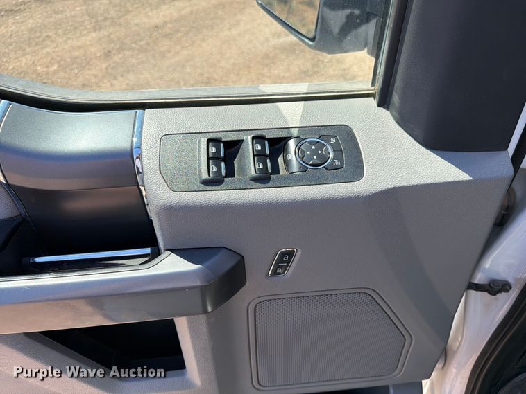 image for item FK4512 2020 Ford F150 Crew Cab pickup truck