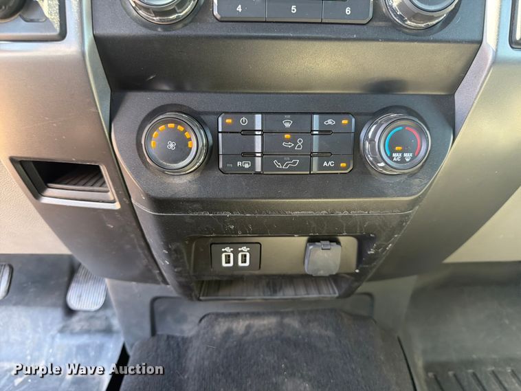 image for item FK4512 2020 Ford F150 Crew Cab pickup truck