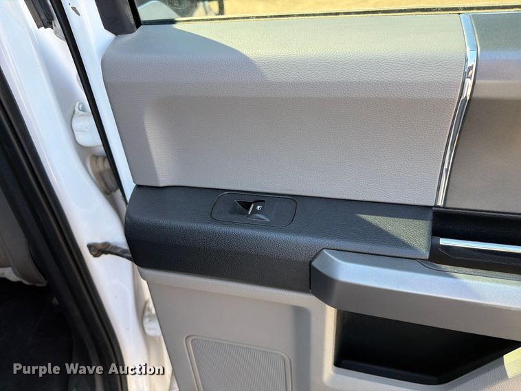 image for item FK4512 2020 Ford F150 Crew Cab pickup truck