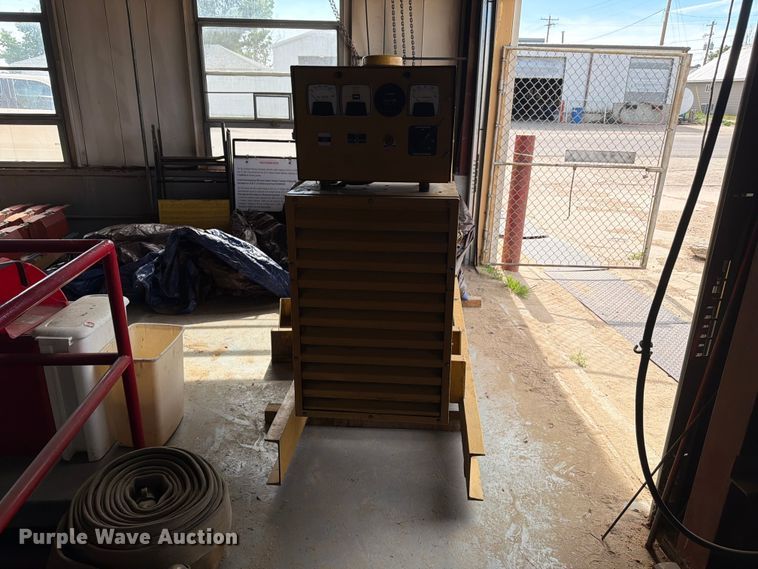 image for item FM7550 Katolight D90FRH4 generator