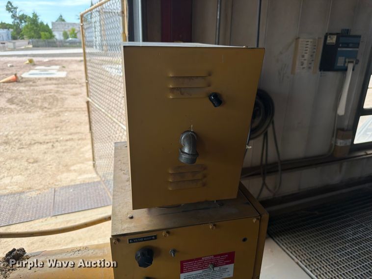 image for item FM7550 Katolight D90FRH4 generator