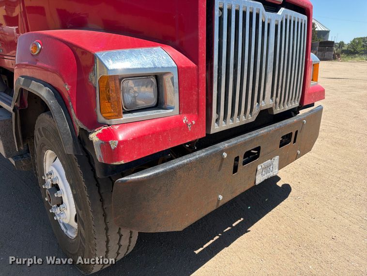 image for item FM7551 2014 Western Star 4700 dump truck