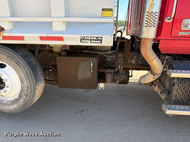 image for item FM7551 2014 Western Star 4700 dump truck