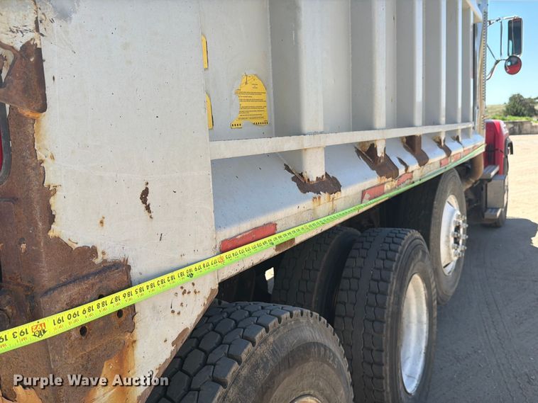 image for item FM7551 2014 Western Star 4700 dump truck