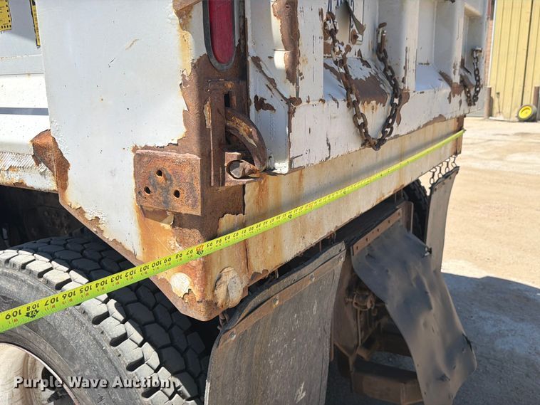 image for item FM7551 2014 Western Star 4700 dump truck